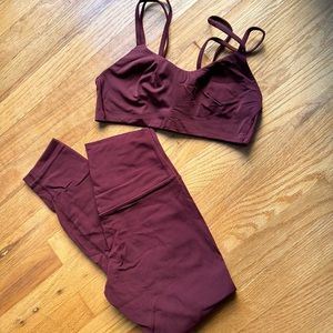LULULEMON MATCHING SET LIKE NEW